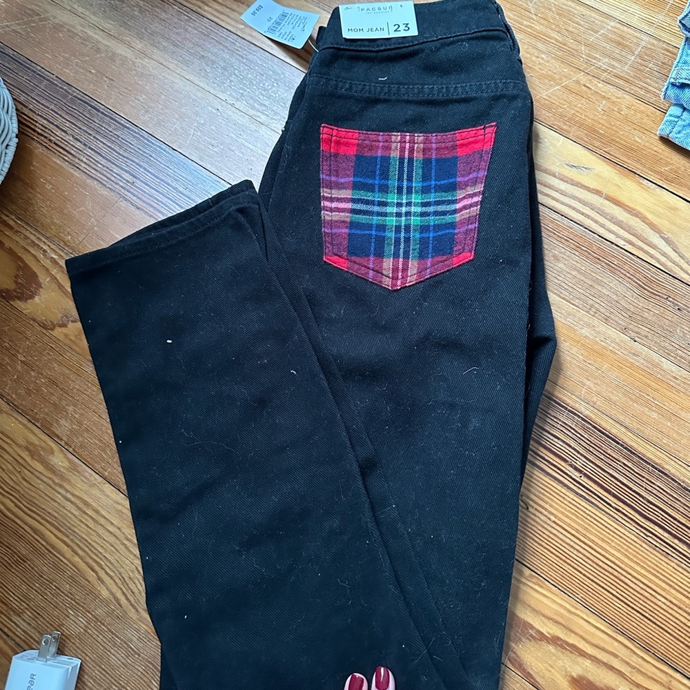 BRAND NEW NEVER WORN WITH TAGS. PACSUN “FLANNEL” BLACK MOM JEANS. LIMITED EDITON